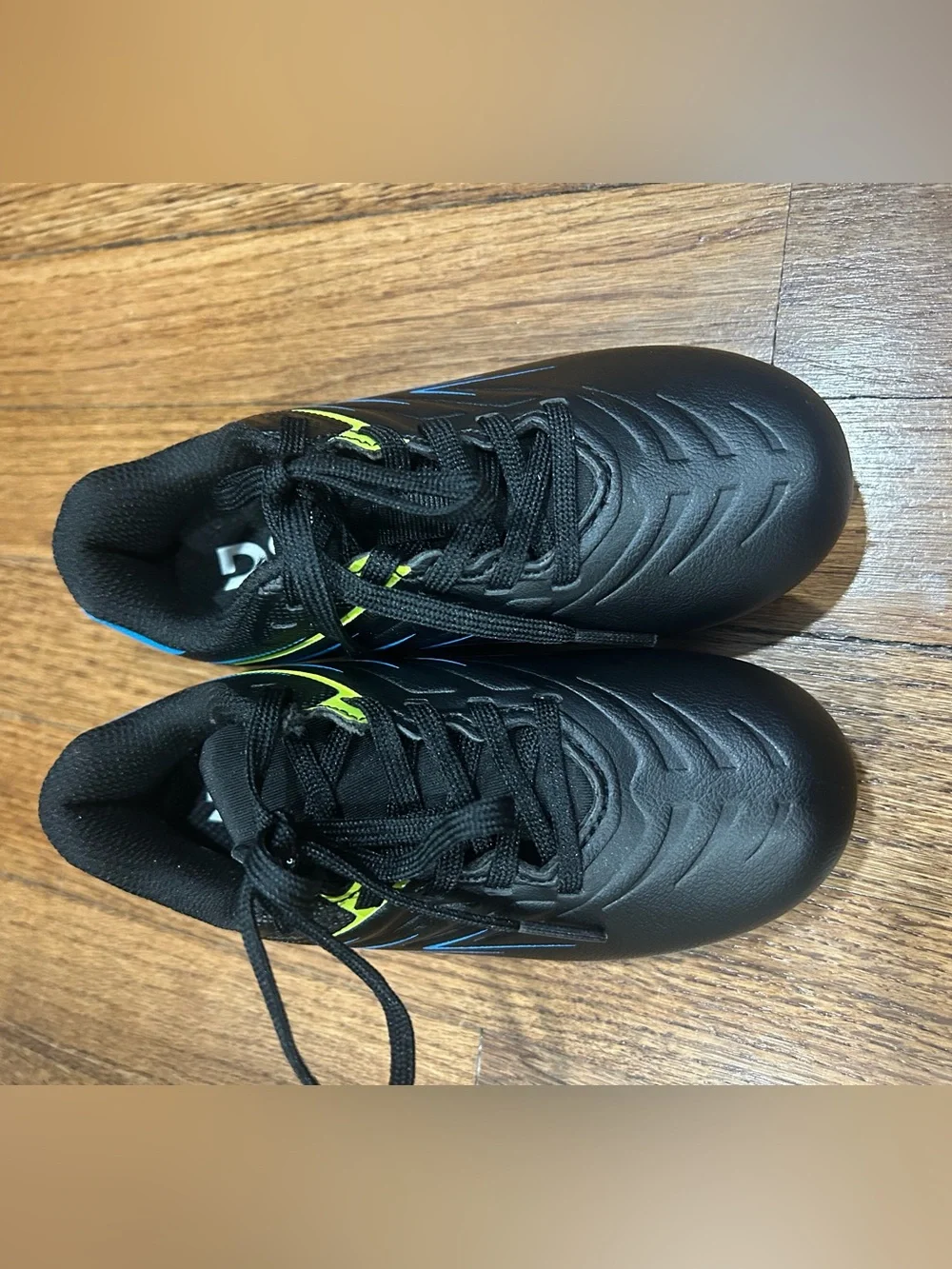 Soccer shoes Kids Black Athletic Cleats - Blue and Neon Yellow Accents size 10